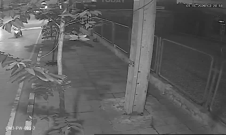 Latest picture from the In front of Car Boutique (Talat Nat Rotfai Srinakharin)-CAM2 camera