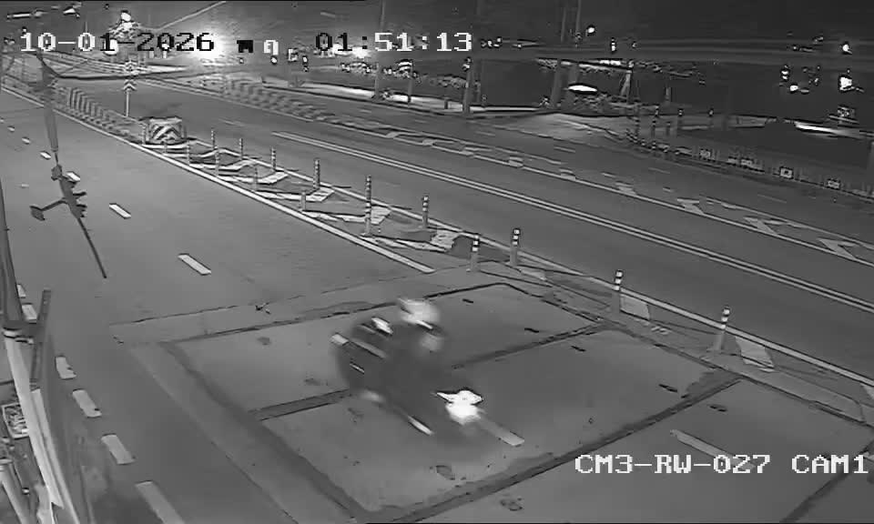 Latest picture from the In front of 7-ELEVEN Donbosco (Phetchaburi Rd)-CAM1 camera