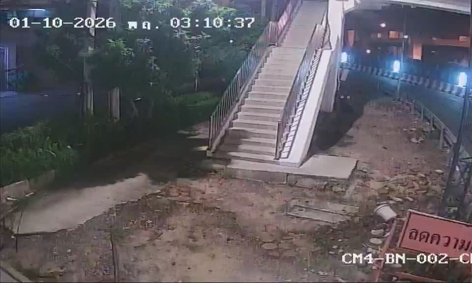 Latest picture from the Vacant lot beneath the Bang Na intersection overpass camera