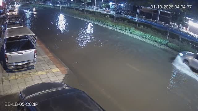Latest picture from the Along New Chao Khun Thahan Rd, Point 1 - CAM2 camera