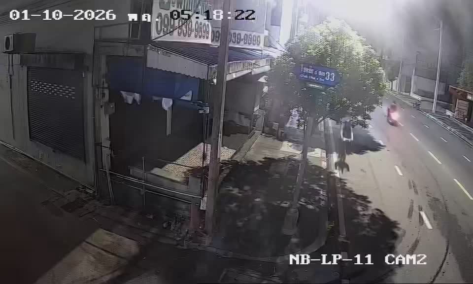 Latest picture from the Entrance to Soi Chok Chai 4 Soi 33 - CAM2 camera