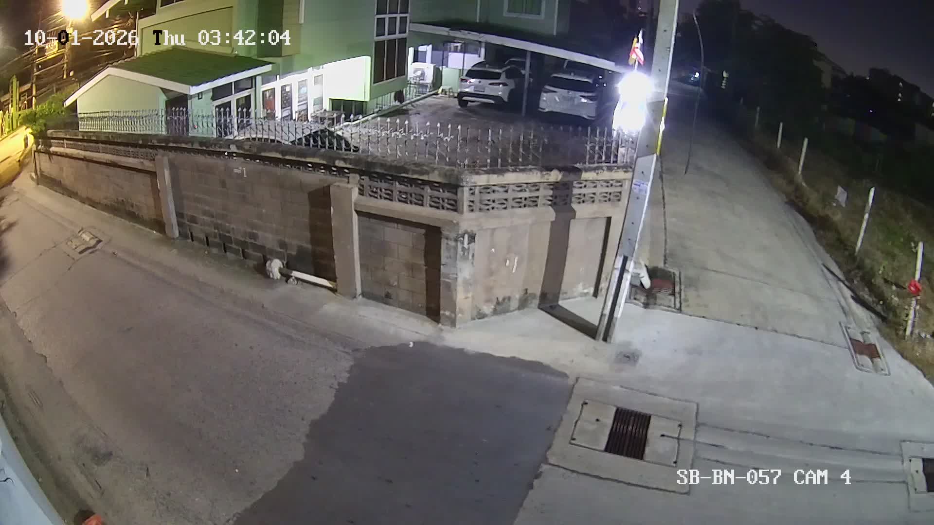 Latest picture from the Entrance to Soi Bearing 13-CAM4 camera