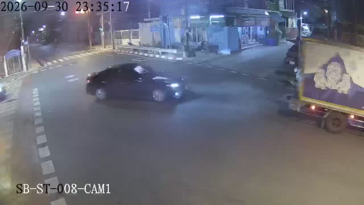 Latest picture from the At Bangkok Technical College Intersection, Point 1 - CAM1 camera